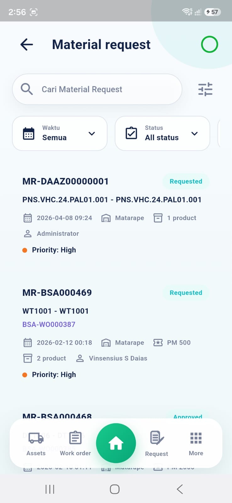 Amtiss mobile material request list with status and priority