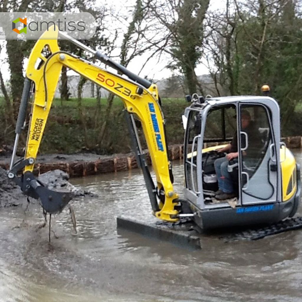 5 Tips Maintenance Mini Excavator - Amtiss - Heavy Equipment ...